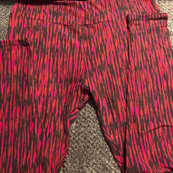 🔹 4 for $30 Lularoe TC leggings - Picture 1 of 3